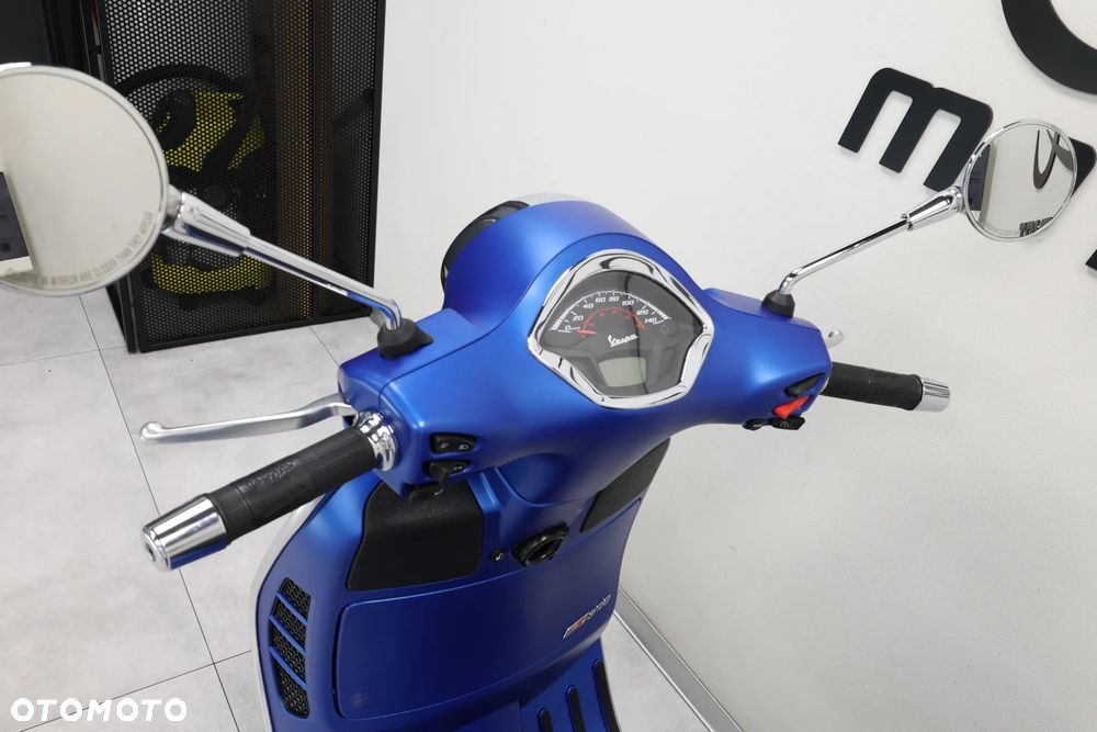 Vespa GTS - 16