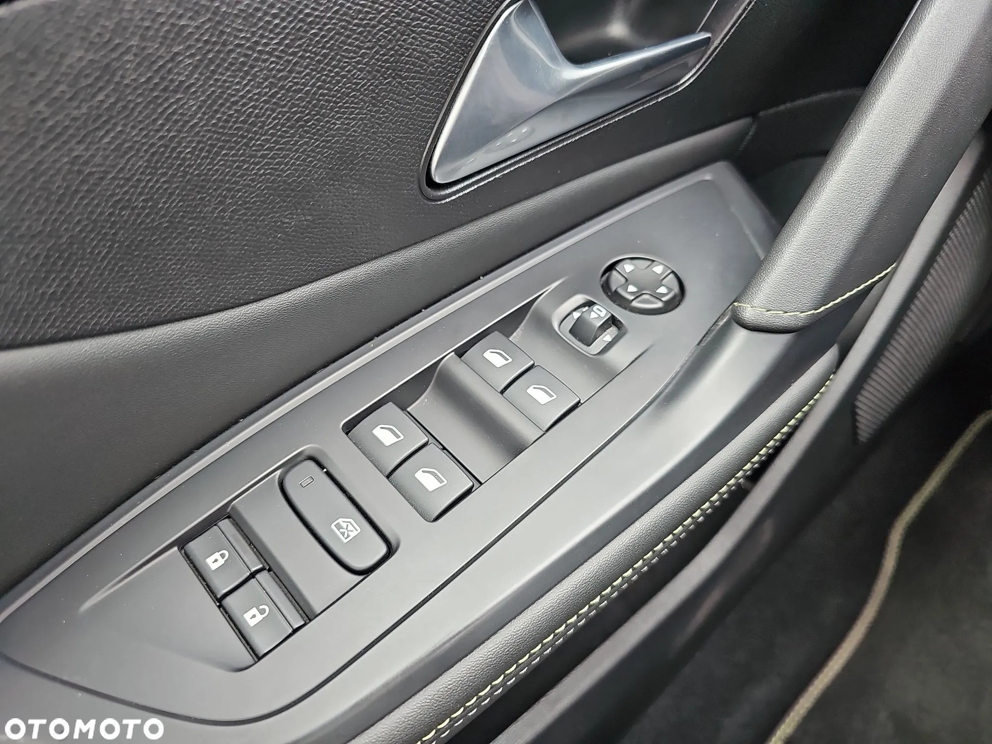 Peugeot 308 1.2 PureTech GT S&S EAT8 - 22