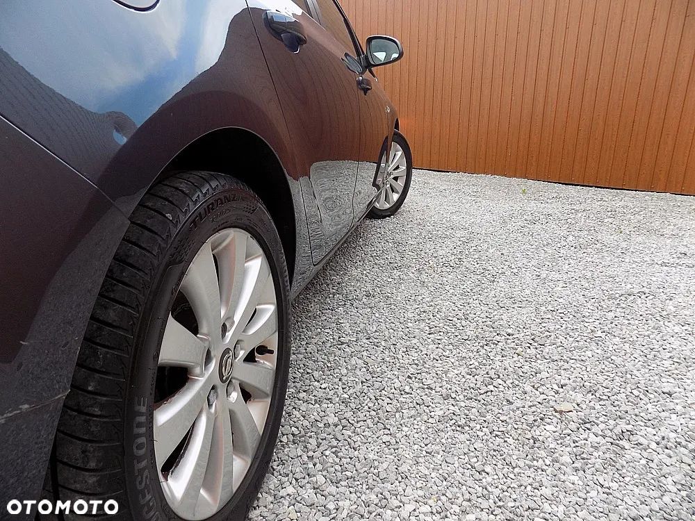 Opel Astra 1.7 CDTI DPF - 23