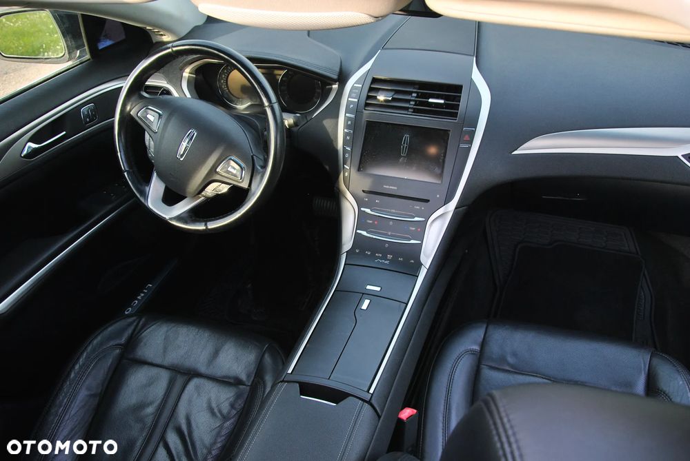 Lincoln MKZ - 7