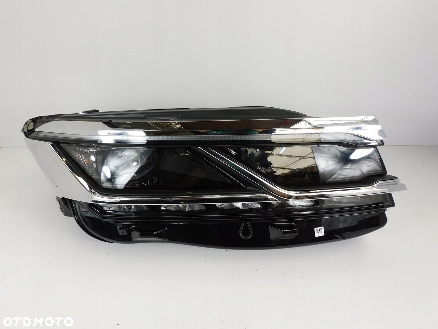Lampa przód PRAWA VW Touareg 761 3 III FULL LED 18-23 761941114 CAŁA CHROM - 2