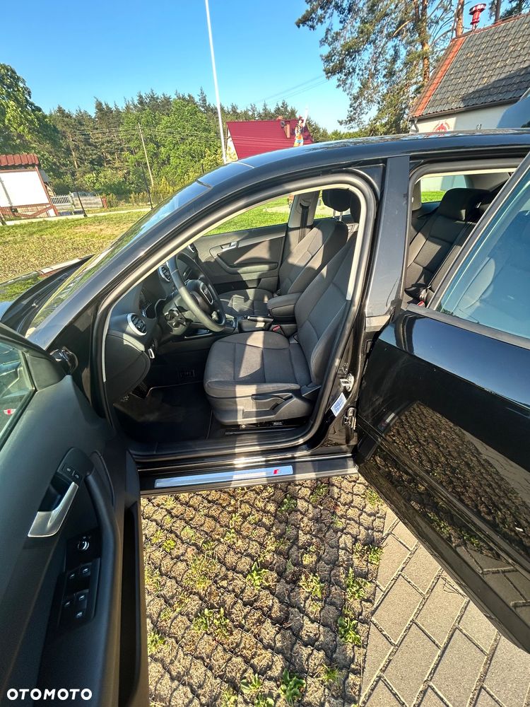 Audi A3 Sportback 1.6 TDI DPF Ambition - 17