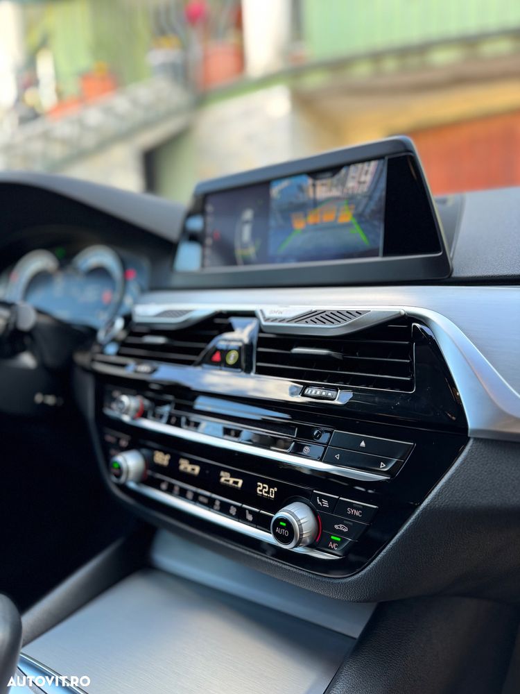 BMW Seria 5 520d xDrive Aut. Sport Line - 7