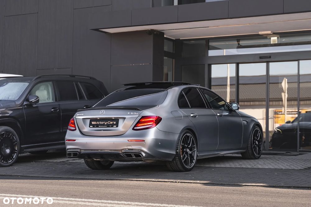 Mercedes-Benz Klasa E - 16