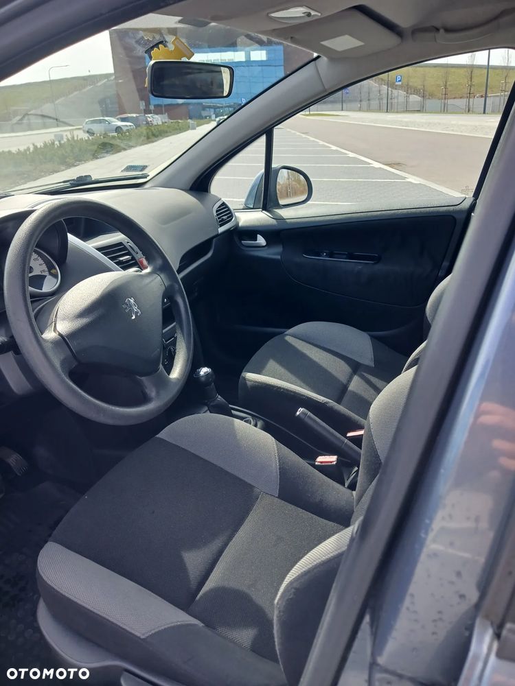 Peugeot 207 1.4 16V Presence - 9
