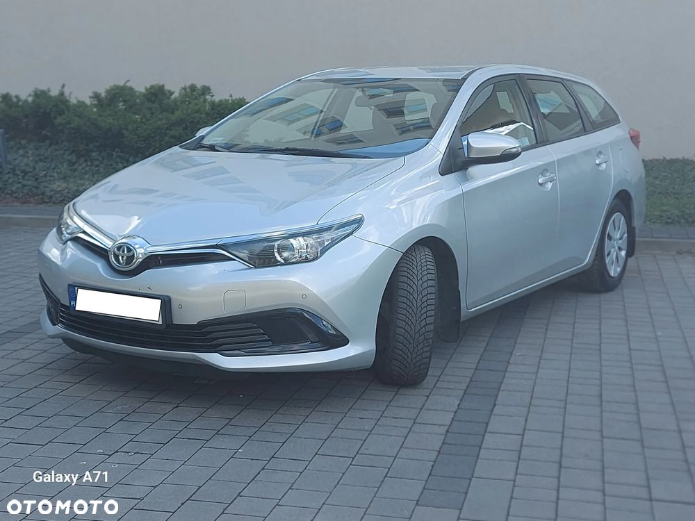 Toyota Auris 1.4 D-4D Active - 10