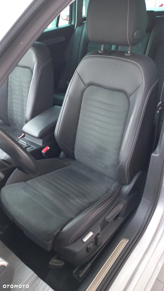 Volkswagen Passat 2.0 TSI Elegance DSG - 31