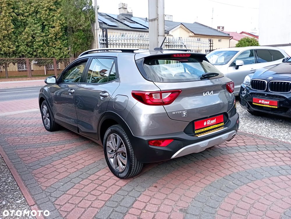 Kia Stonic 1.2 L - 6