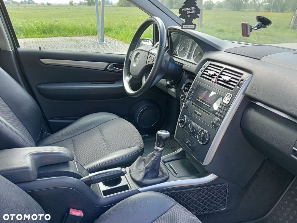 Mercedes-Benz Klasa B 180 CDI Special Edition - 14