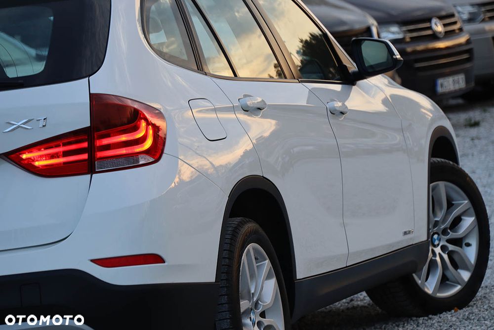 BMW X1 sDrive18d xLine - 17