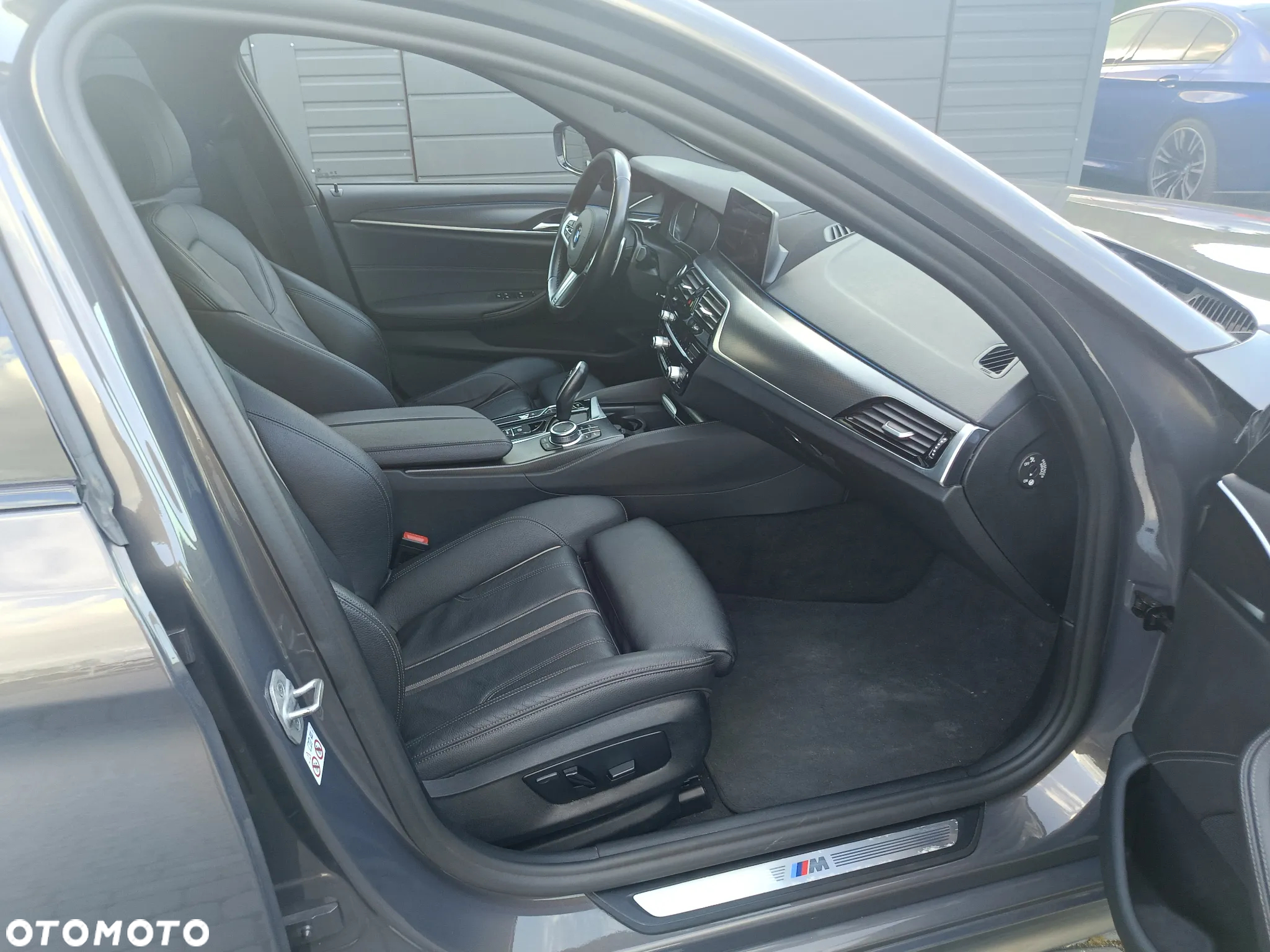 BMW Seria 5 530e xDrive Touring - 19