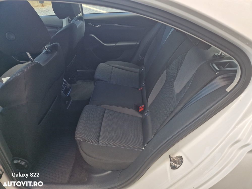 Skoda Octavia 2.0 TDI Ambition - 19