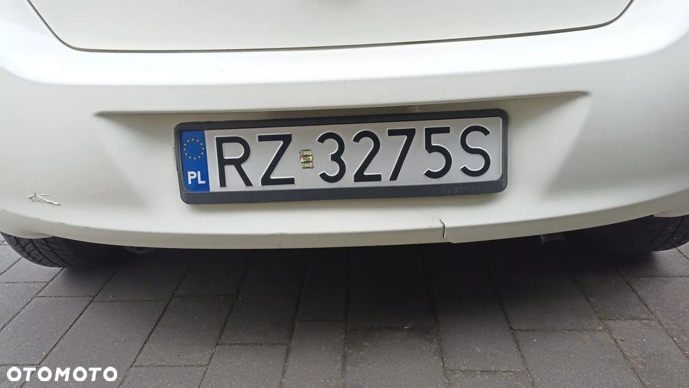 Toyota Yaris 1.0 Luna - 4