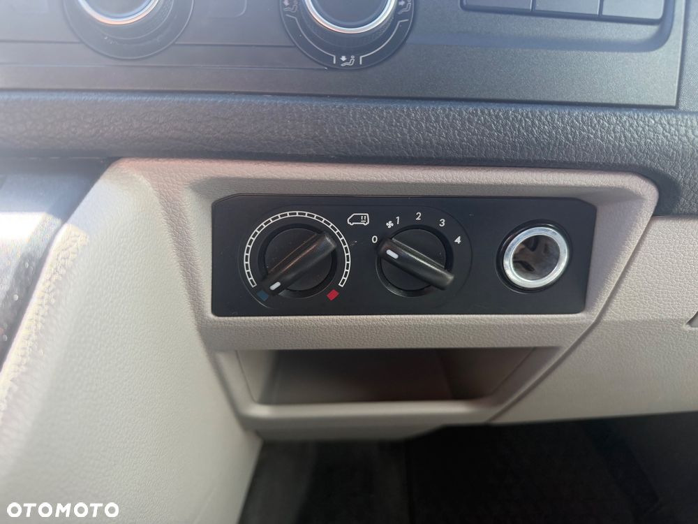 Volkswagen Transporter - 20