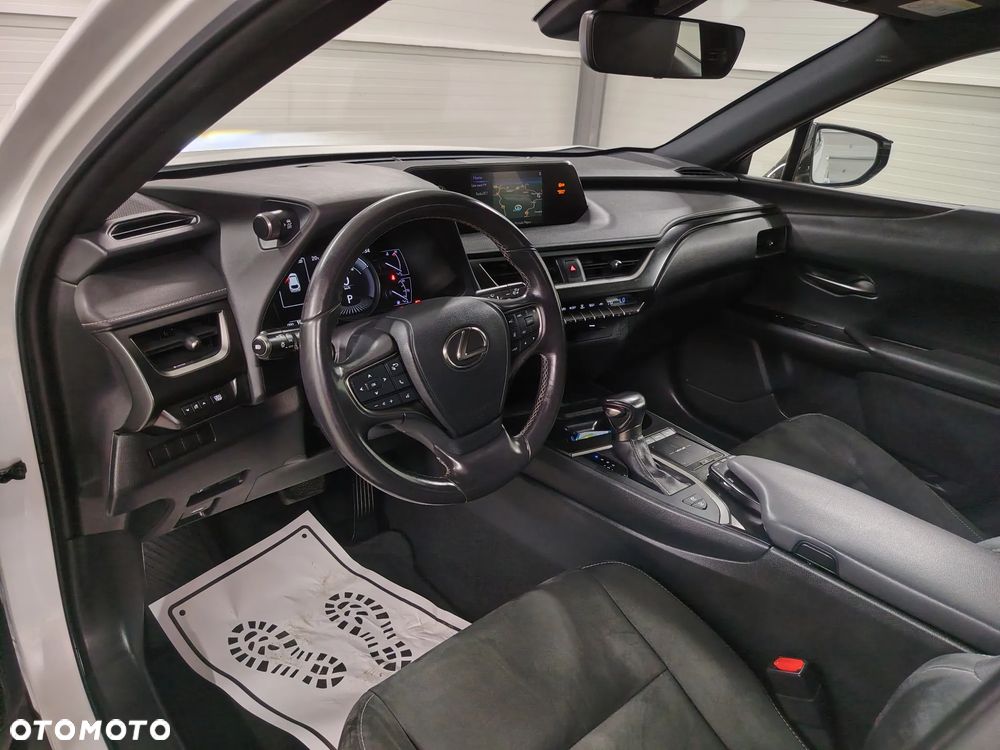 Lexus UX 250h Elegance 2WD - 18