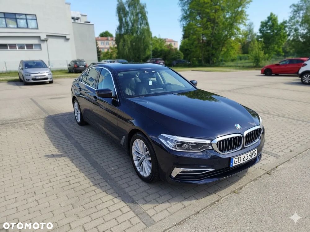 BMW Seria 5 518d Luxury Line - 10