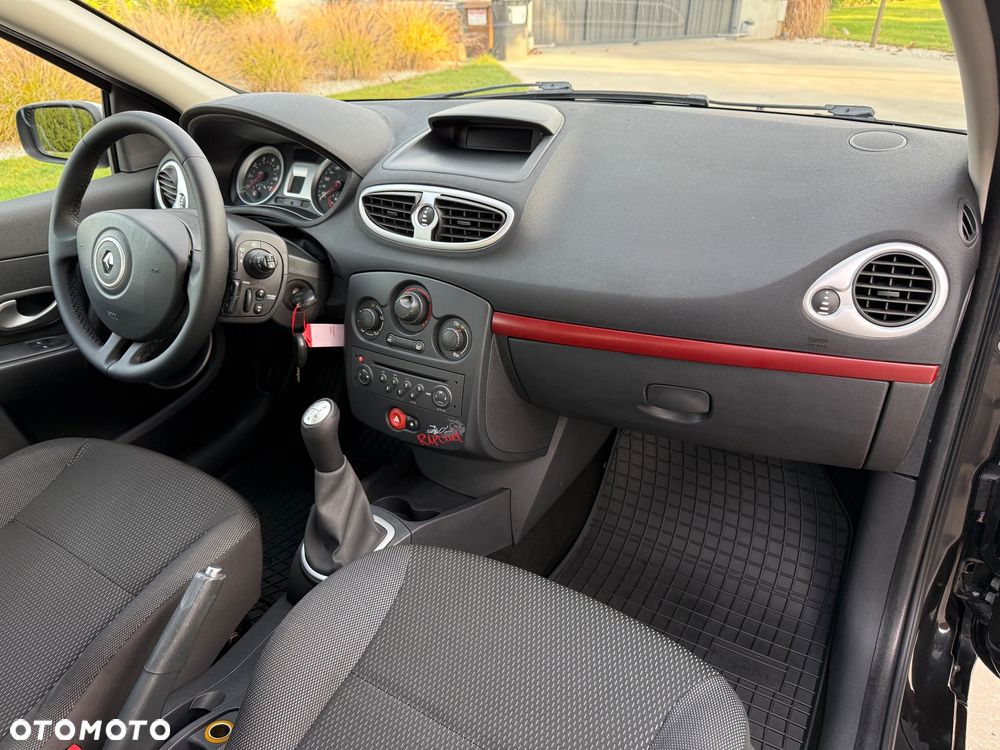 Renault Clio 1.2 16V Emotion - 18