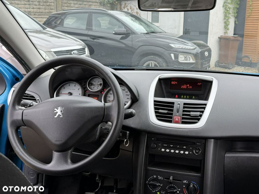 Peugeot 207 - 23
