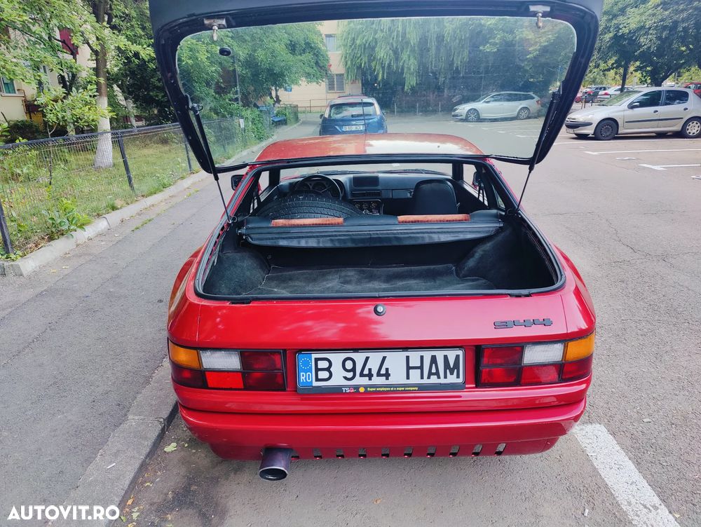 Porsche 944 - 6