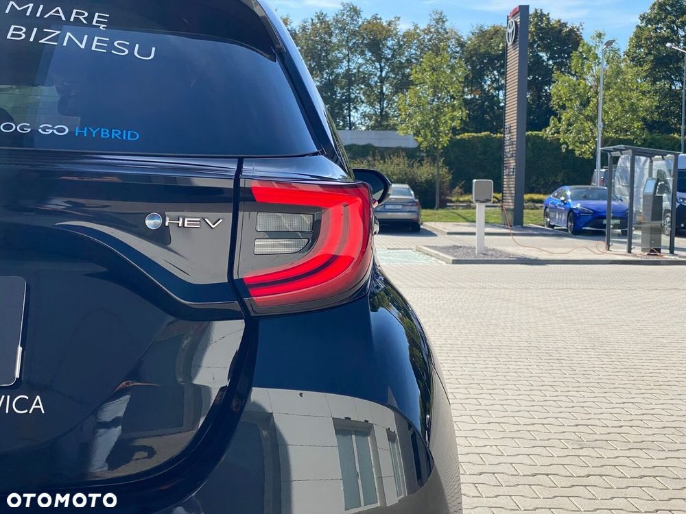 Toyota Yaris Hybrid 1.5 Style - 34