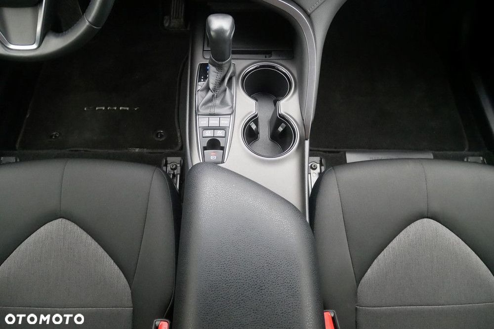 Toyota Camry 2.5 Hybrid Comfort CVT - 11