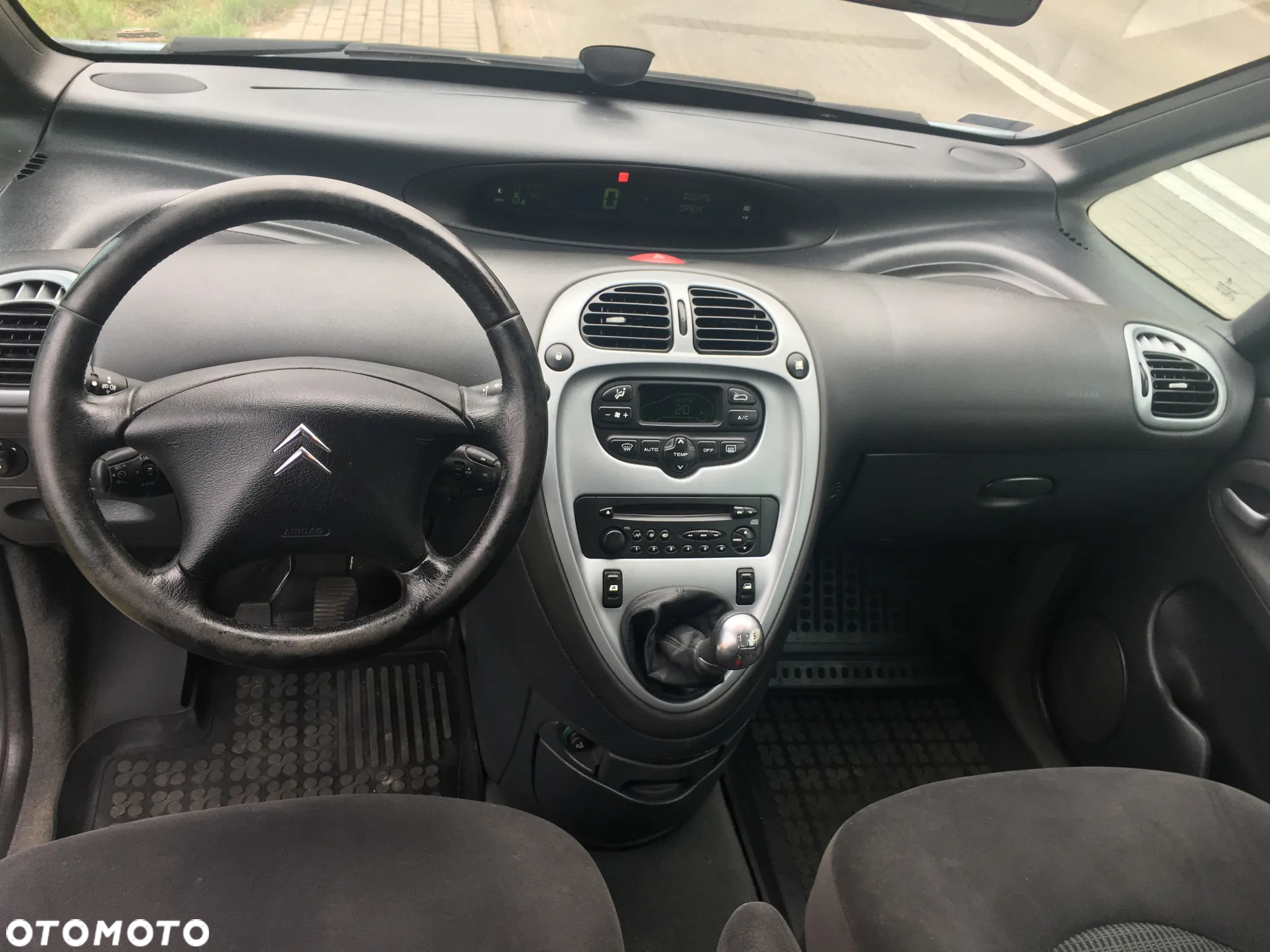 Citroën Xsara Picasso 1.6 HDI Exclusive - 4