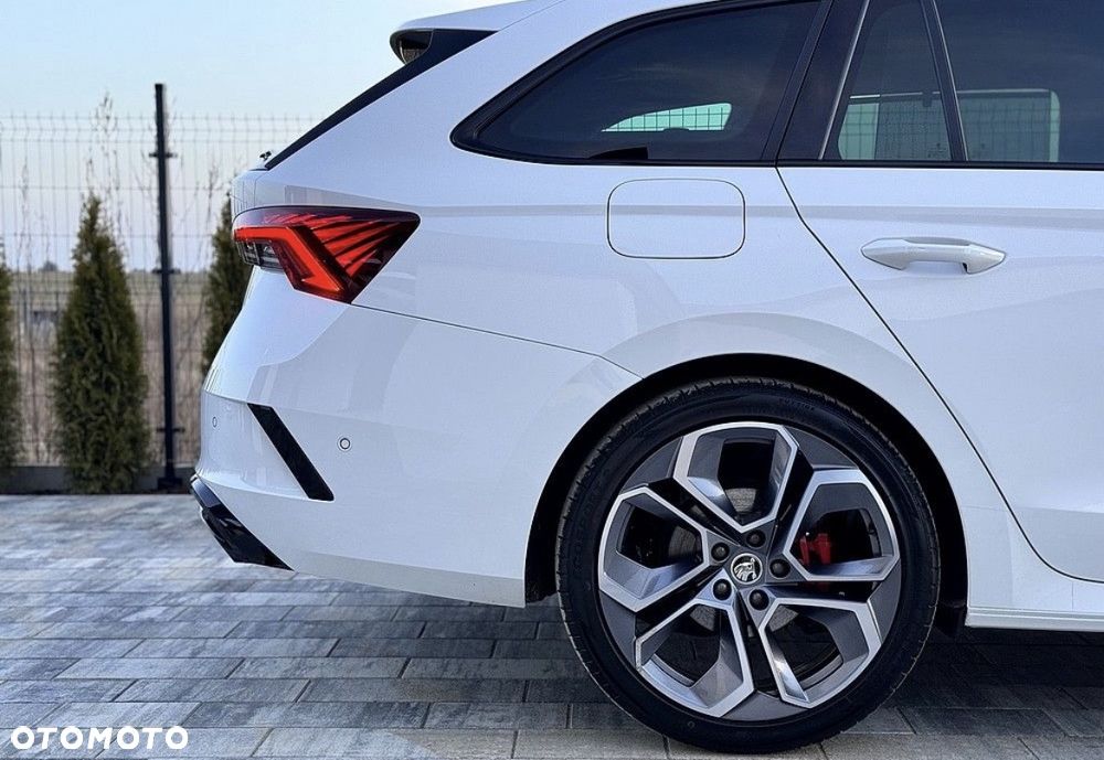 Skoda Octavia 2.0 TDI RS DSG - 9