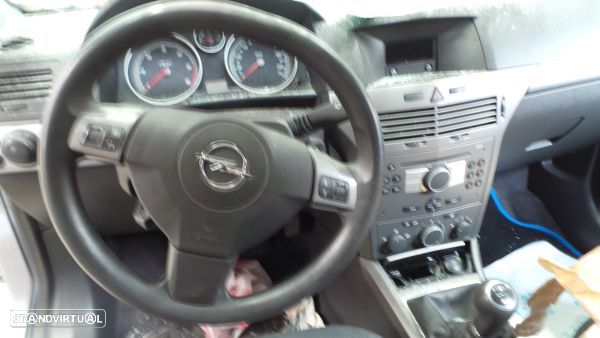 Para Peças Opel Astra H Gtc (A04) - 3