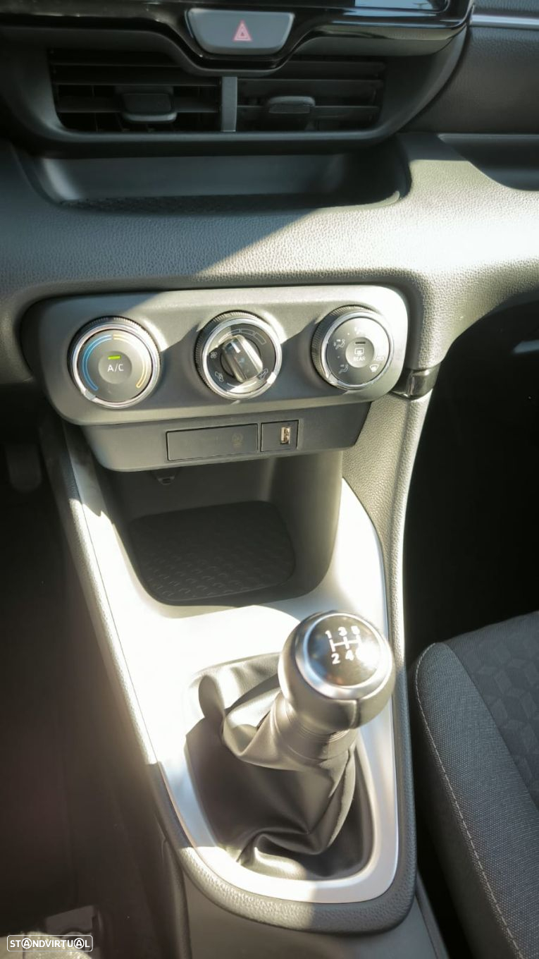 Toyota Yaris - 17