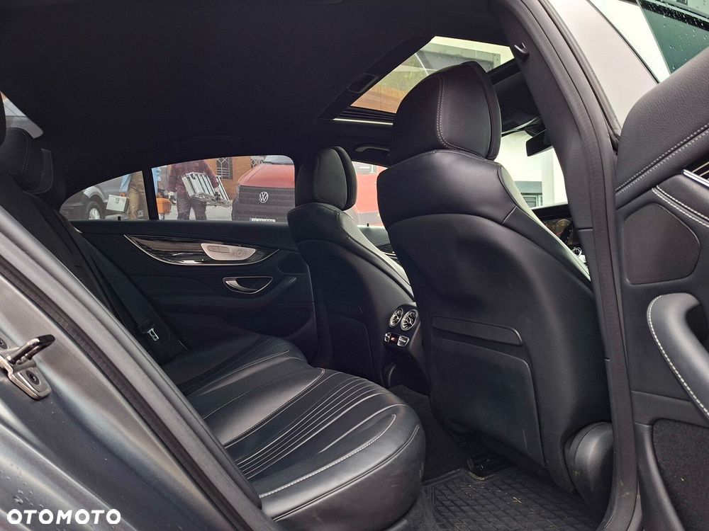 Mercedes-Benz CLS - 14