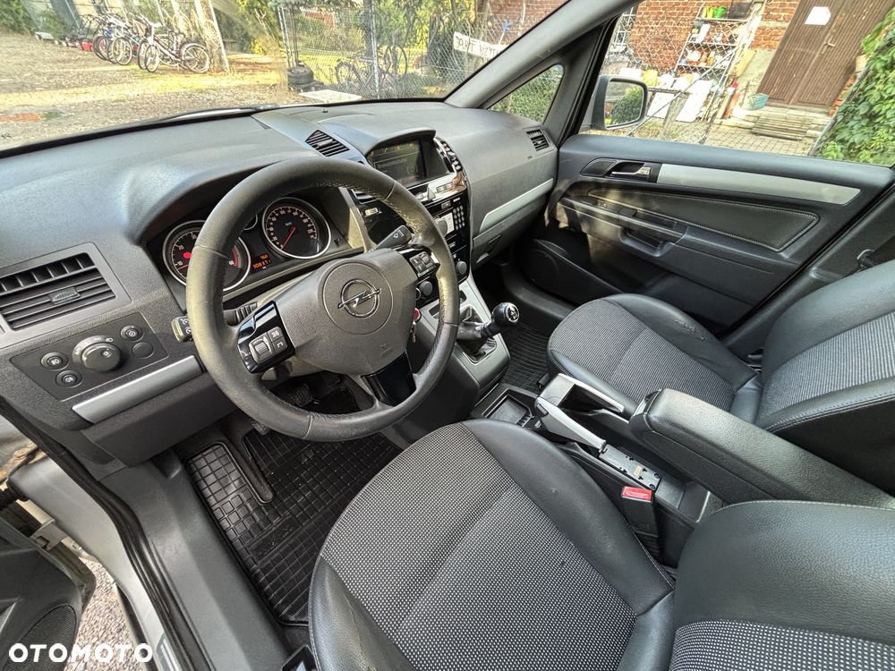 Opel Zafira - 7