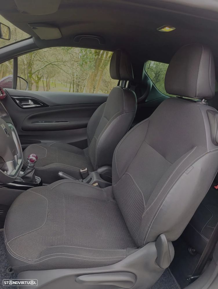 Citroën DS3 1.6 e-HDi So Chic - 10