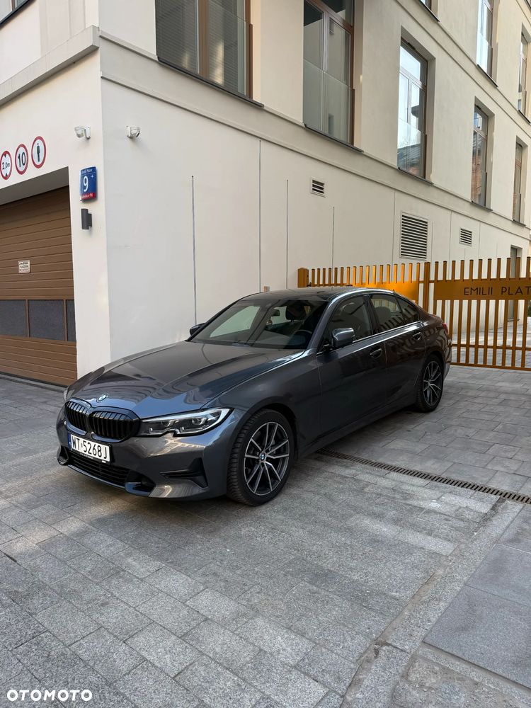 BMW Seria 3 330i xDrive M Sport - 4