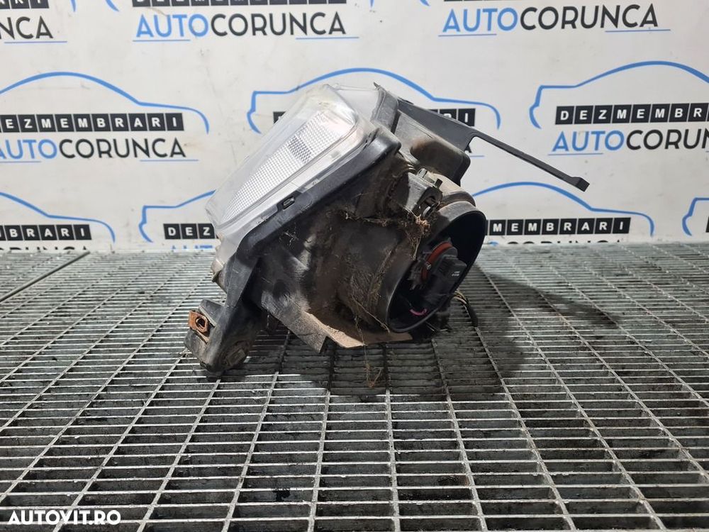 Far Stanga Jeep Compass 2011 - 2015 SUV 4 Usi (925) Cu lupă - 4