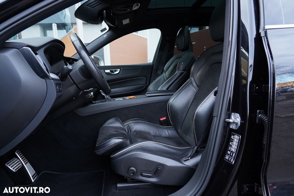 Volvo XC 60 D5 AWD Geartronic RDesign - 9