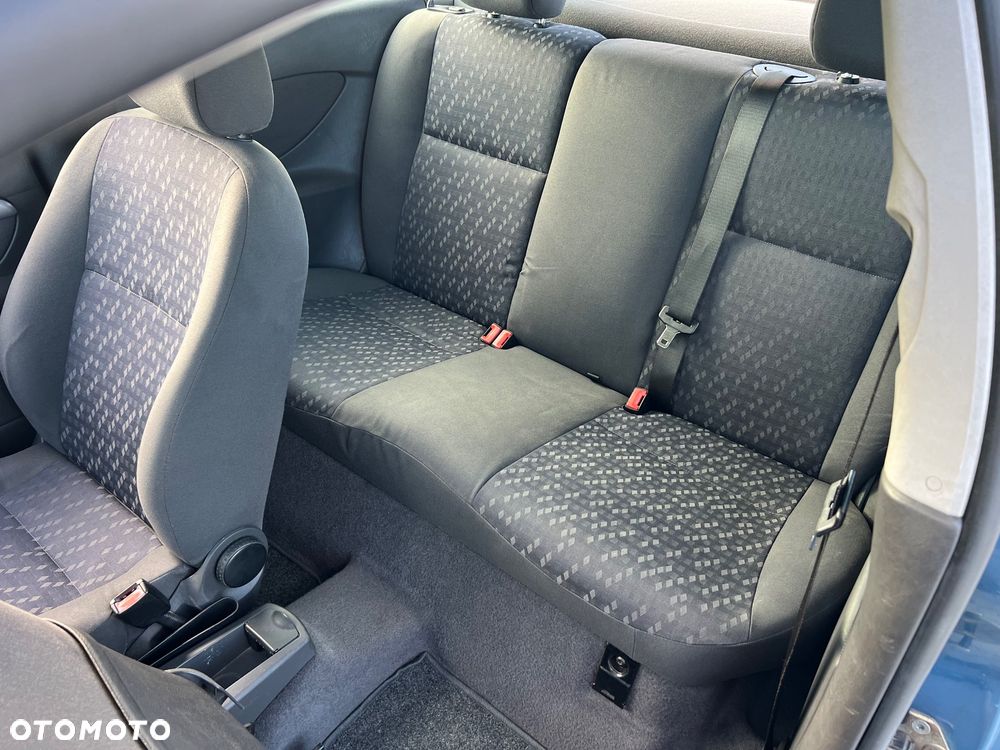 Ford Focus 1.4 Ambiente - 6