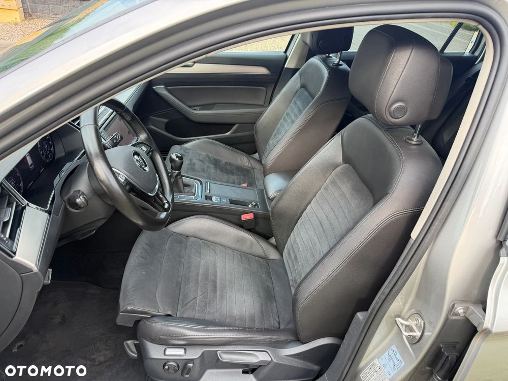 Volkswagen Passat 1.6 TDI (BlueMotion Technology) Comfortline - 12