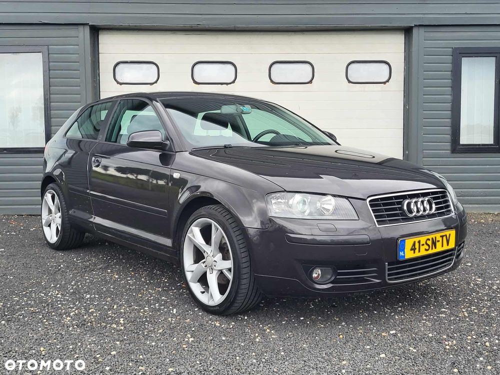 Audi A3 3-drzwiowe 2.0 FSI Ambiente - 16