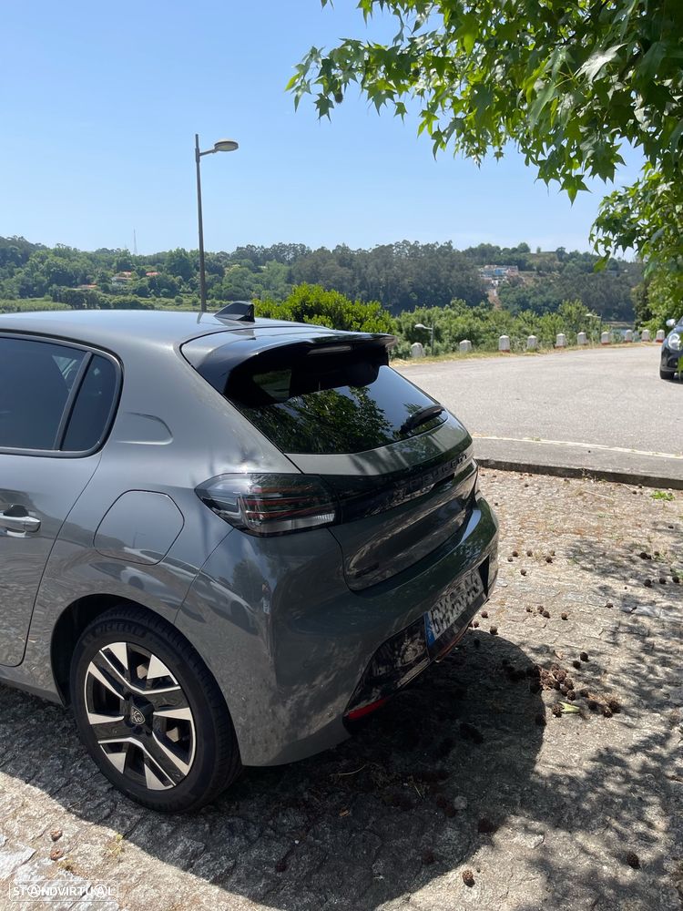 Peugeot 208 - 4