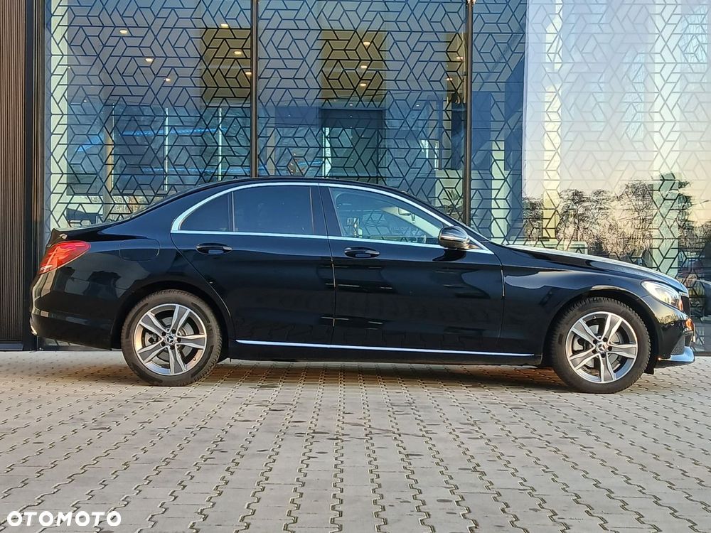 Mercedes-Benz Klasa C 180 9G-TRONIC - 4