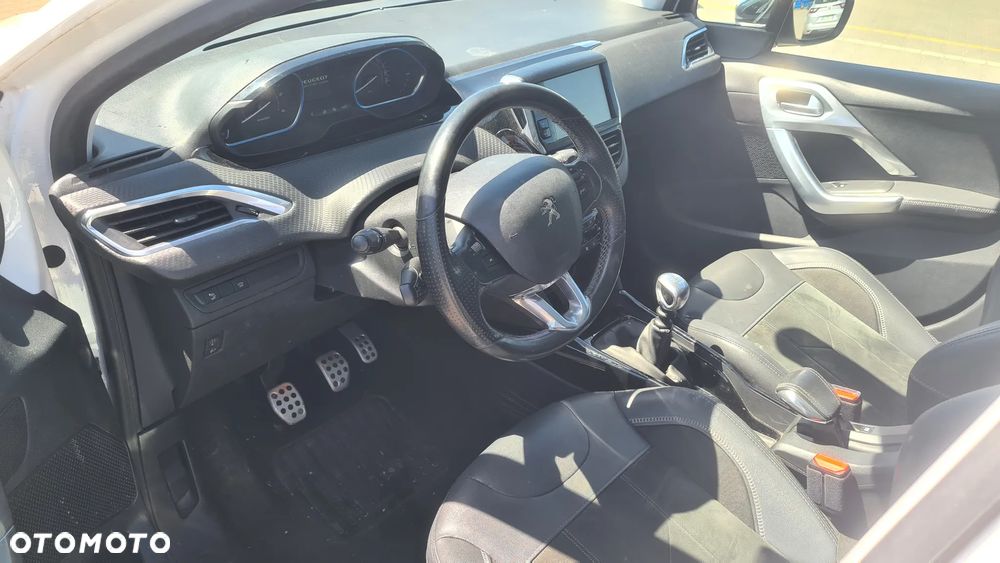 Peugeot 2008 BlueHDi FAP 120 STOP & START Allure - 9
