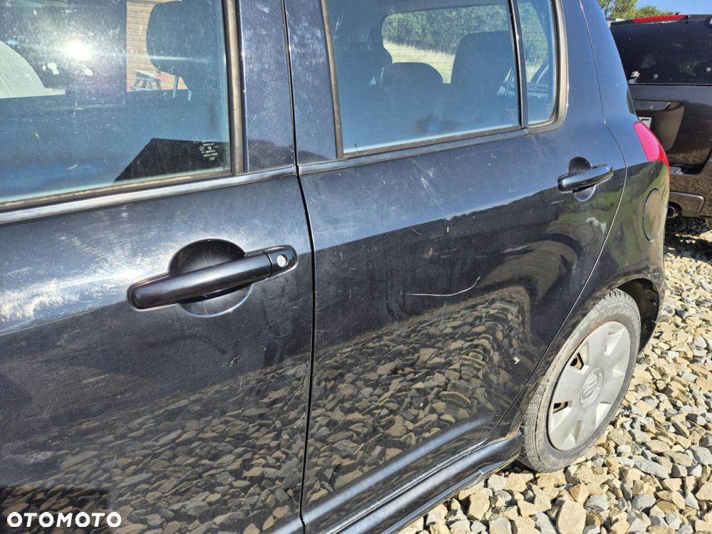 Suzuki Swift 1.3 4x4 Comfort - 4