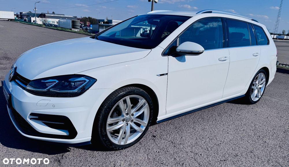 Volkswagen Golf - 1