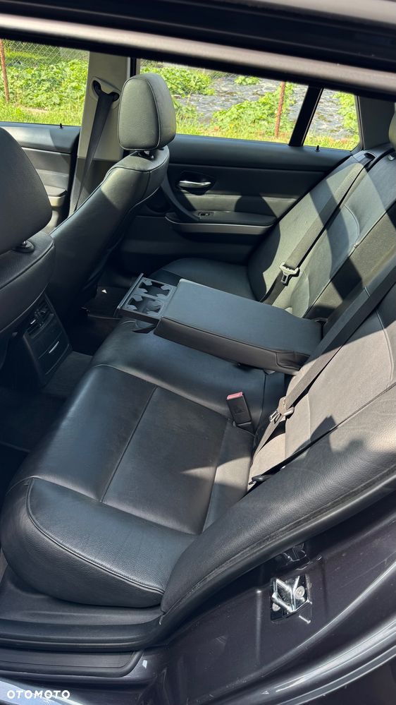 BMW Seria 3 320d - 15