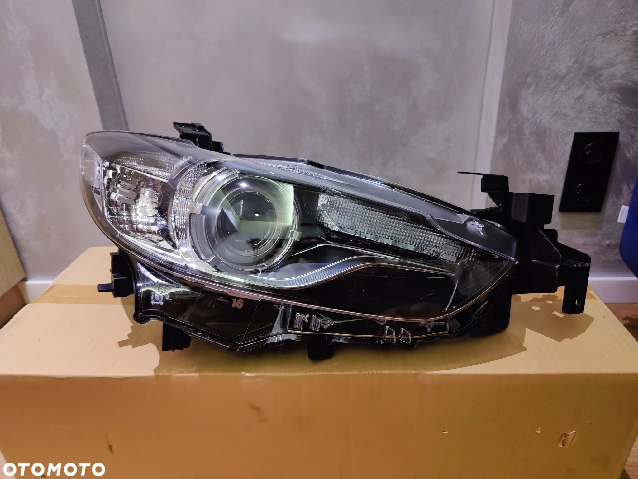 Reflektor przód prawy EU OEM nowy/Xenon skrętny/Mazda 6 GJ 12-16r. - 1