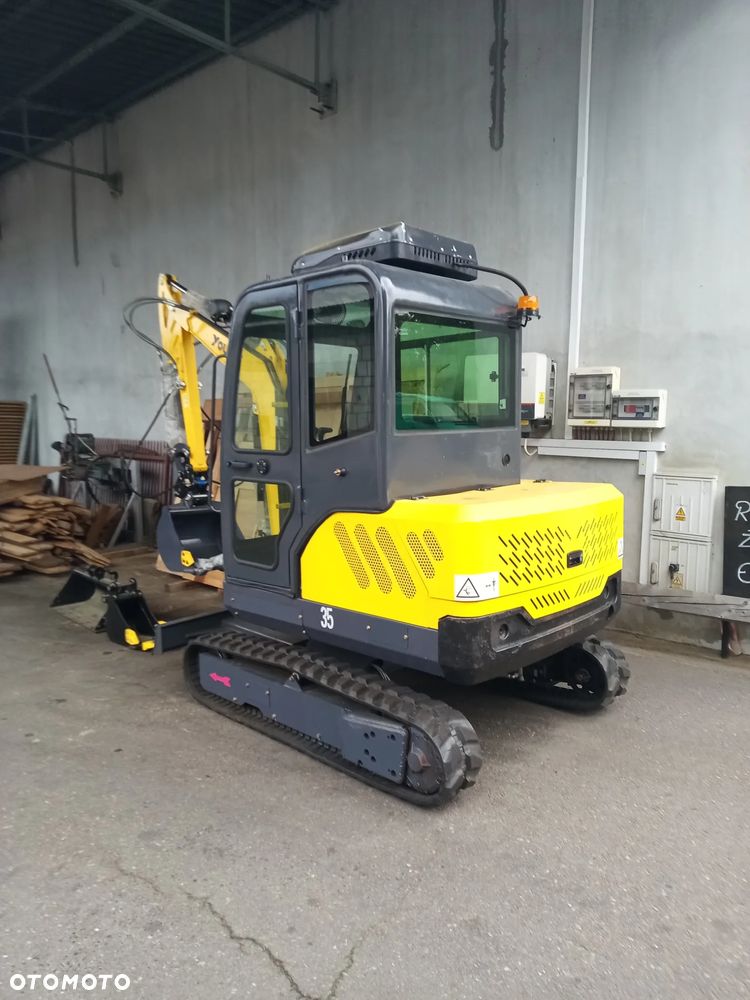 Yuchai Youert U-35 - 5