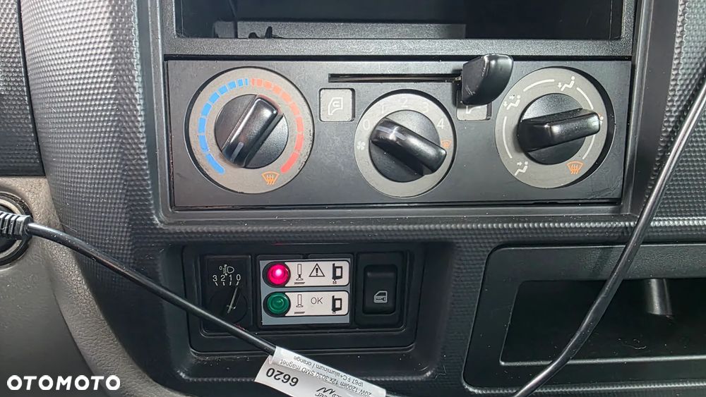 Nissan Cabstar - 15