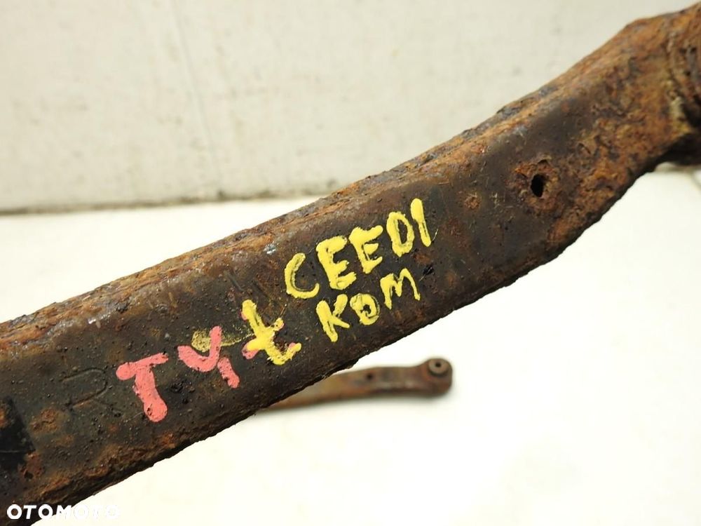 WAHACZ WAHACZE TYŁ KIA CEED I KOMBI 1.6 GDI - 2