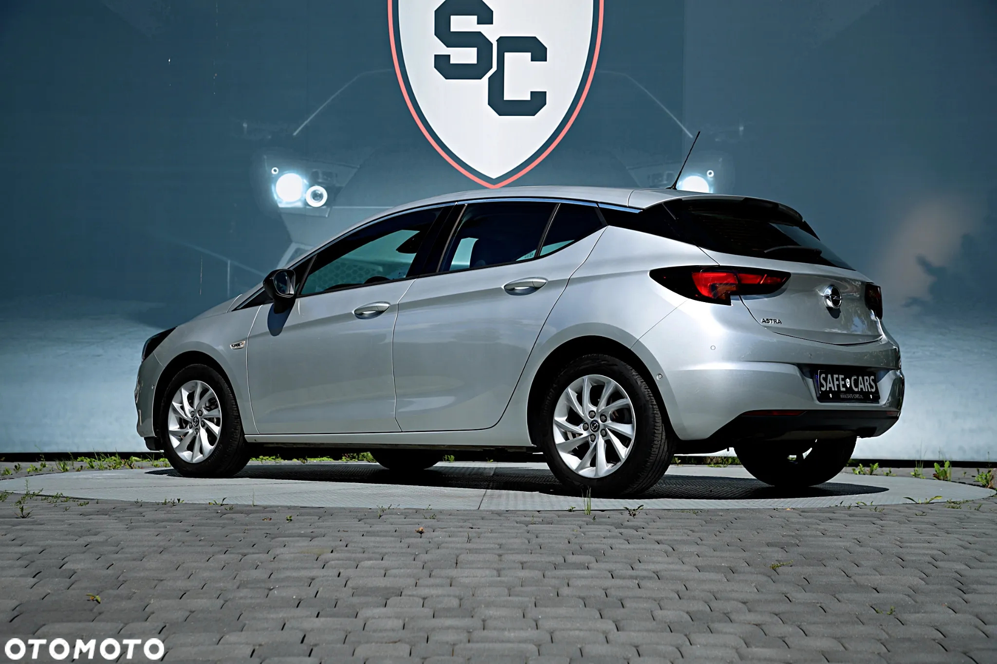 Opel Astra V 1.2 T Elegance S&S - 8