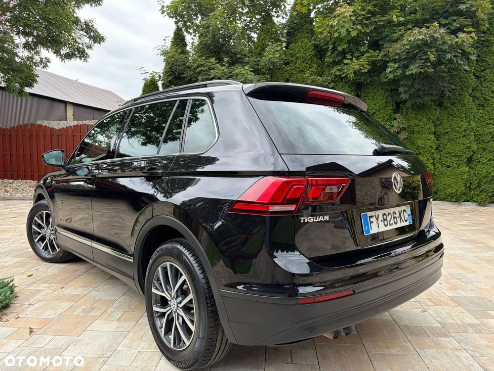 Volkswagen Tiguan - 11